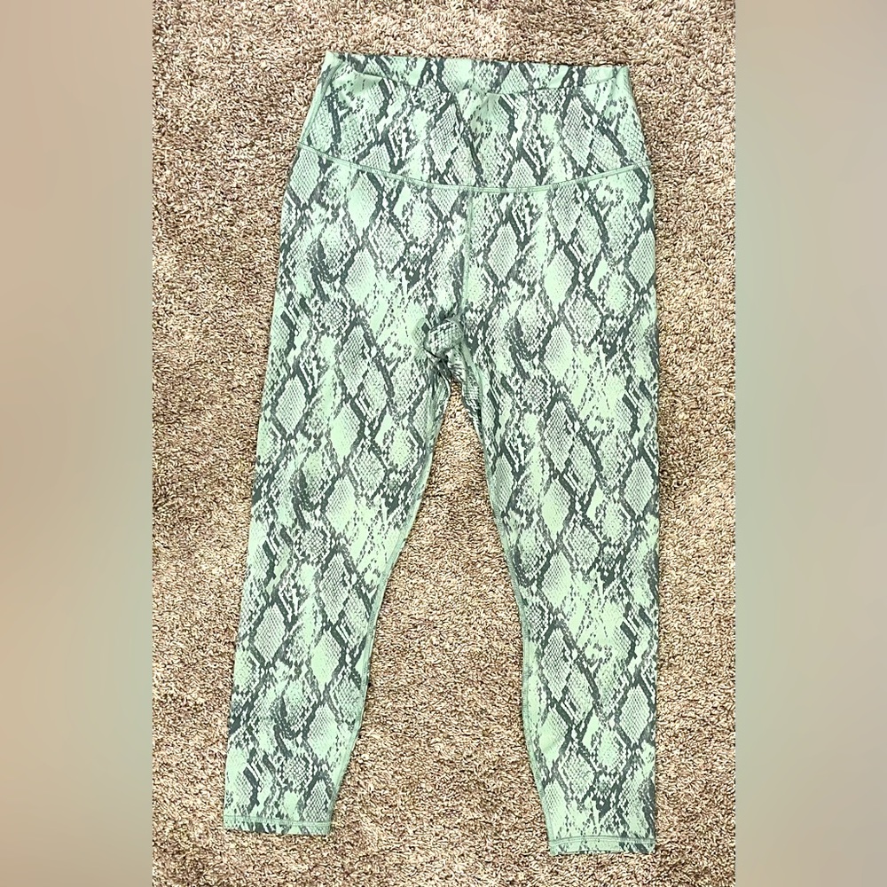 Fabletics Define PowerHold High-Waisted 7/8 Leggings, Cactus Snake, Size L